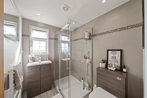 Photo 1- click for photo gallery